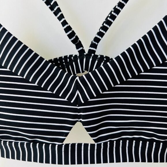 Lululemon deeper breath bra, black/white stripes, Size 10 J139 - Picture 6 of 9